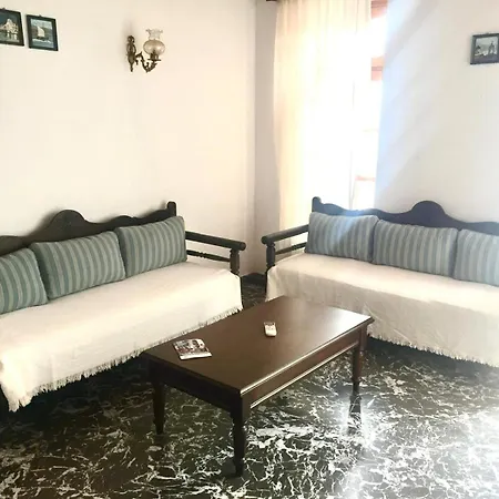 Anna Μεγάλη Άμμος