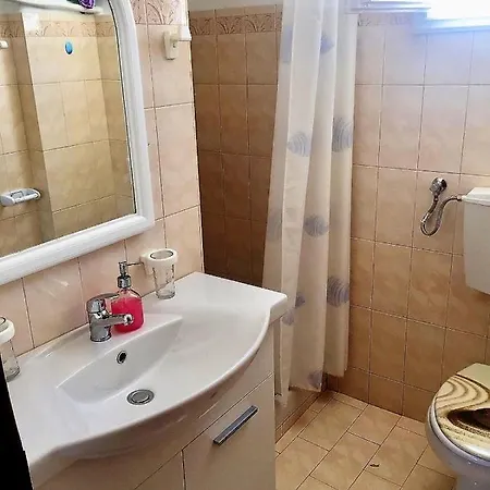 Anna Apartment